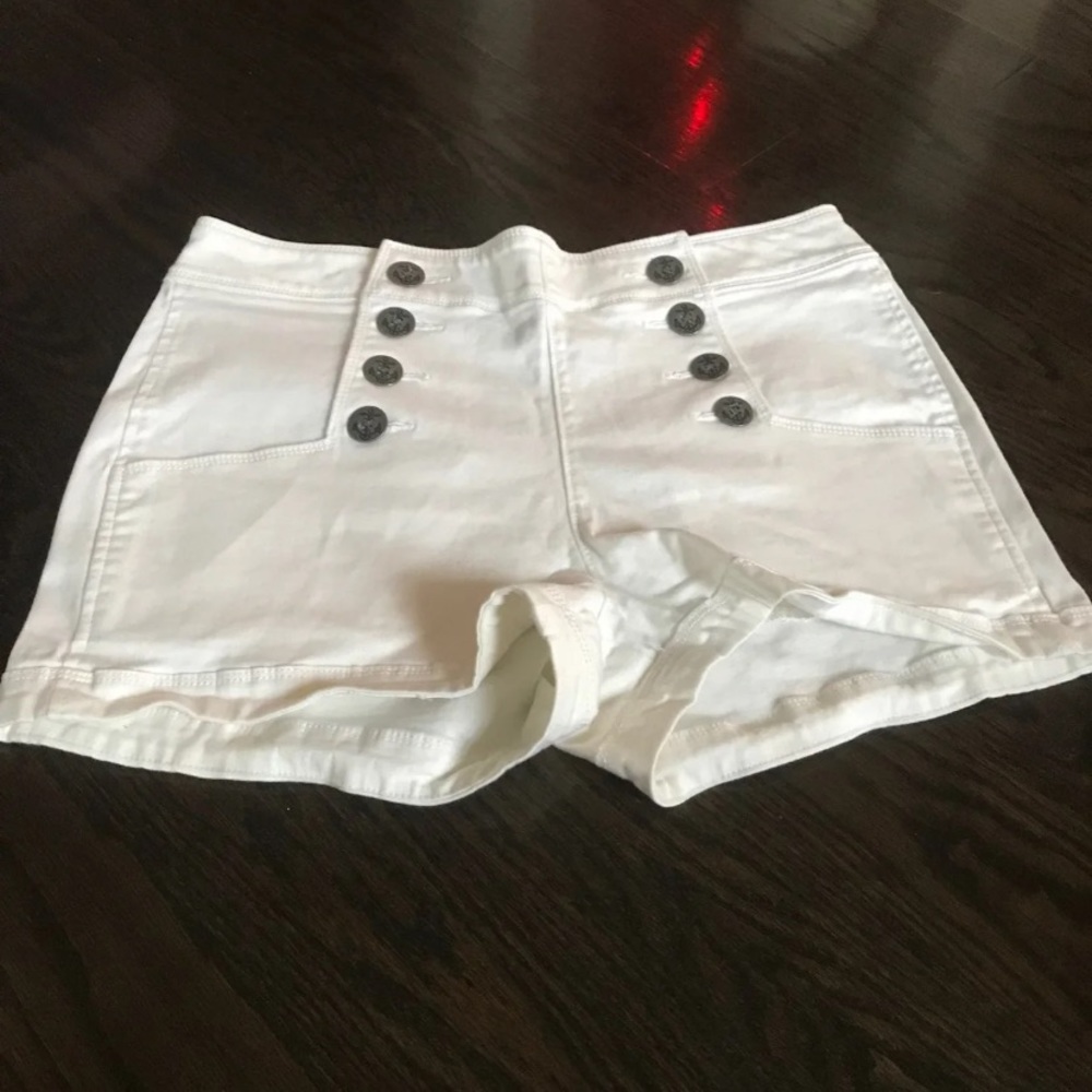 Express Shorts